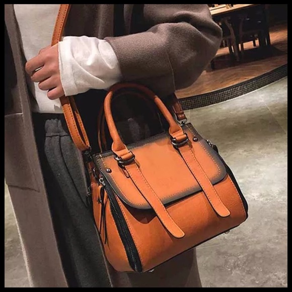 NEW ANITA Tote Crossbody - Picture 2 of 6